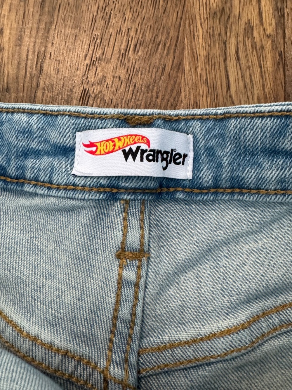 Wrangler X Hot Wheels Denim Jean Shorts Flame Pocket Women's SIze 30 - Picture 5 of 9